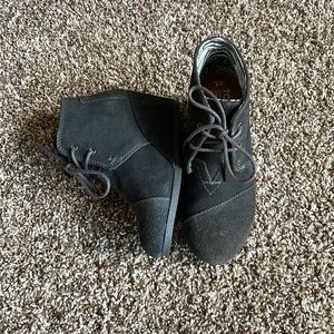 Toms Grey Suade Sz.5 Wedge Shoes